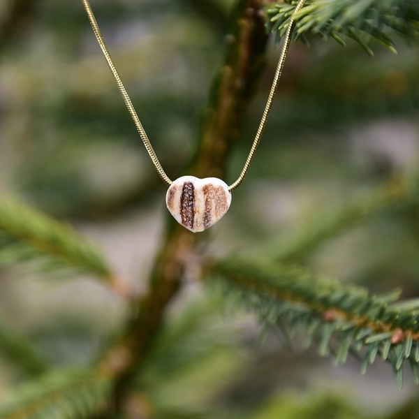 Agancsból készült vadászékszer készlet TETRAO - nyaklánc + fülbevaló szív nature 1
